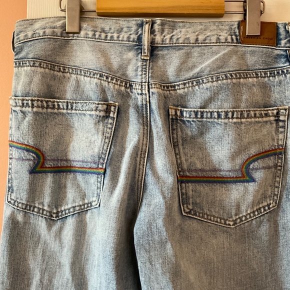 AE Mom jeans - BNWT - Picture 3 of 6